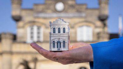 A Brief History of KLM's Delft House Collectibles - cntraveler.com - Netherlands - city Amsterdam