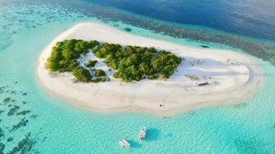 20 Bucket List Destinations, Mandarin Oriental’s First Greek Hotel And More Travel News - forbes.com - Greece - Usa - Maldives - city Santorini