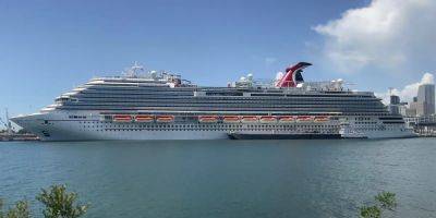 A Carnival cruise passenger says his finger was amputated after his balcony door unexpectedly slammed shut - insider.com - state Florida
