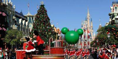 3 reasons why Disney World is the best during the holidays — and 2 reasons it should be avoided - insider.com - state Missouri - state Florida - city Santa - city Orlando, state Florida