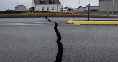 Icelandic Town Evacuated as Earthquakes Portend Volcanic Eruption - nytimes.com - Iceland - state Hawaii