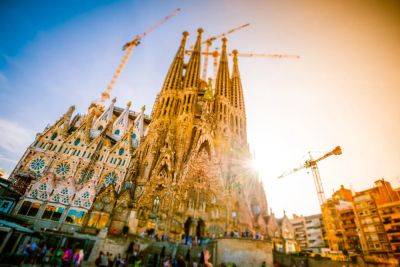 Sagrada Familia: Which European Landmarks Took The Longest To Build? - forbes.com - France - Italy - city Paris