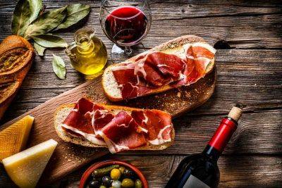 Holiday Gift Guide 2023: The Best Red Wines For A Taste Of Spain - forbes.com - Spain - France