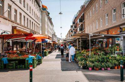 Neighborhood Tourism Soars as Travelers Seek a Local Sense of Place - travelweekly.com - Usa - city Vienna