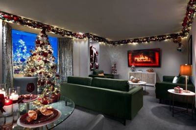 Have a very merry stay in these over-the-top Christmas-themed hotel suites - thepointsguy.com - city Las Vegas - city Sin