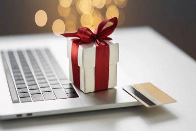 Give more and spend less with these holiday gift card deals - thepointsguy.com - city Santa