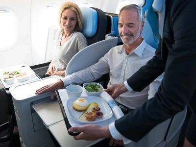 La Compagnie Becomes One Of The First Airlines To Offer 0% ABV Wine In-Flight - forbes.com - France - New York - city Chicago - city Dubai