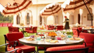 The Best Restaurants in Jaipur for Outdoor Dining, From Rooftop Lounges to Microbreweries - cntraveler.com - China - India - city Jaipur - city Pink - city Dubai