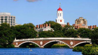 A tour of Boston's universities with local guide Daniel Bodt - bbc.com - Usa - city Boston - state Massachusets - city Some