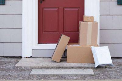 How to Put Your Mail and Deliveries on Hold Before a Long Trip - travelandleisure.com - Usa