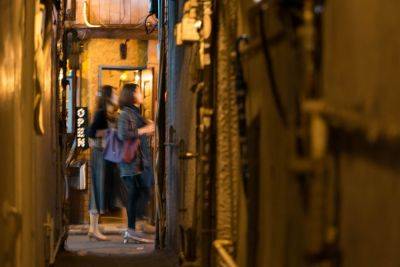 What you need to know about the bars of Golden Gai, Tokyo - roughguides.com - Japan - Britain - city Tokyo