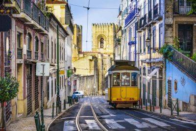 Things to do in Lisbon: take a jeep tour of the city streets - roughguides.com - Portugal - city Lisbon