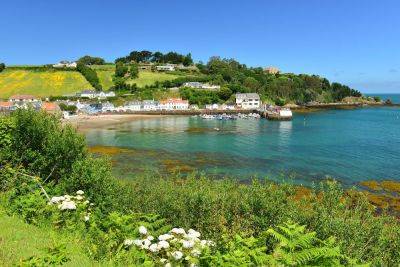 19 Interesting and fun facts about Jersey in the Channel Islands - roughguides.com - France - Britain - county Jack - Jersey