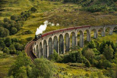 Unforgettable train journeys - roughguides.com - county Bath - Switzerland - Australia - Japan - Canada - India - Ecuador