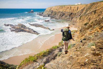 The top 5 most spectacular hikes in the Algarve - lonelyplanet.com - city Praia
