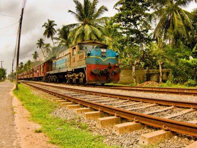 A Guide To Indian Railways: How To Easily Explore the Country by Train - matadornetwork.com - India