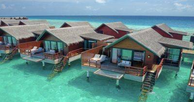 These Overwater Villas in the Maldives Have Glass Floors so You Can Peer Into the Ocean Below - matadornetwork.com - Japan - Maldives - city Epic Stays