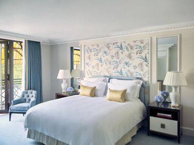 Behind The Scenes: The New Rooms At The Dorchester, Inspired By An English Country Garden - forbes.com - Spain - Britain - county Garden