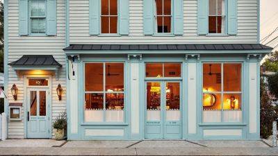 Post House Inn: A Chic Charleston-Area Retreat With Charm For Days - forbes.com - Spain - New York - city New York - city Charleston - county Live Oak