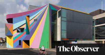 Keep the kids in the picture: art breaks around the UK - theguardian.com - Britain - city Belfast