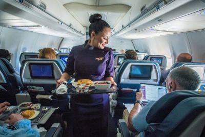Delta Boosts Pay 5 Percent for Flight Attendants, Most Staff - skift.com