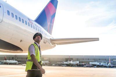 Delta Offers Pilots Hefty Pay Raises as Unions Flex Power - skift.com - Usa - city Atlanta - city Chicago