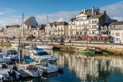 France on Track to Surpass Tourism Revenue to $72 Billion - skift.com - France - Usa