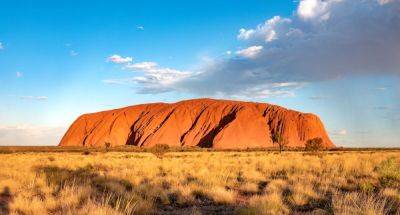 Uluru May or May Not Be the Biggest Rock in the World - but It's Sure Jaw-Dropping - matadornetwork.com - Australia - county Park - county Rock - county Henry
