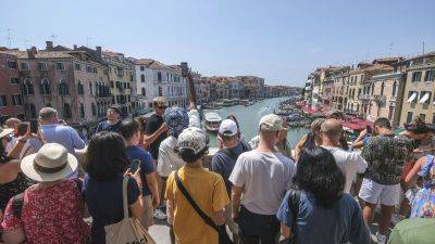 Venice entry fee will start next year - edition.cnn.com - Italy