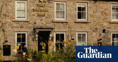 In the footsteps of Virginia Woolf: walking the west Cornwall coast to the Badger pub - theguardian.com - Britain - state Virginia