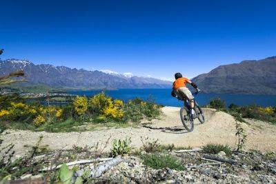 How to plan a biking trip to the New Zealand’s Southern Lakes and Central Otago regions - lonelyplanet.com - France - Australia - New Zealand - state Oregon - city Queenstown