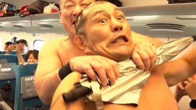 Japan: Bullet train passengers treated to wrestling match onboard, in world first - euronews.com - Japan - city Tokyo