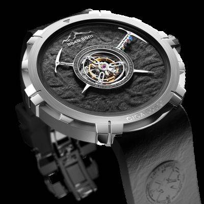 CIGA Design Releases U Mount Everest Homage Edition Watch To Celebrate The 70th Anniversary Of The First Ascent Of Mount Everest - forbes.com - Switzerland - Britain - China - India - Nepal