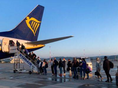 Ryanair and a French airport are feuding after a passenger with a wheelchair was left behind at the terminal - insider.com - France - Scotland