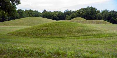 A group of giant mounds built by Native Americans thousands of years ago just became the US' newest World Heritage Site — take a closer look - insider.com - Usa - state Ohio