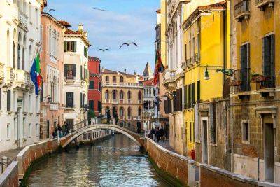 Venice Plans to Implement Day Trip Fee Next Year — What to Know - travelandleisure.com - Italy - city Venice