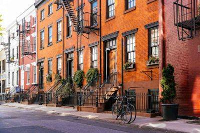 New Restrictions Are Coming for NYC Airbnbs This Fall — What to Know - travelandleisure.com - New York - city New York