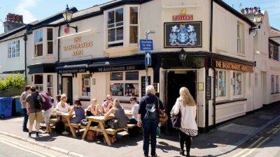 Perfect pubs: 12 of the UK's best boozers - nationalgeographic.com - Britain