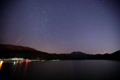 What to Watch for in January's Night Sky — Including 2 Meteor Showers, Multiple Planet Sightings, and More - travelandleisure.com