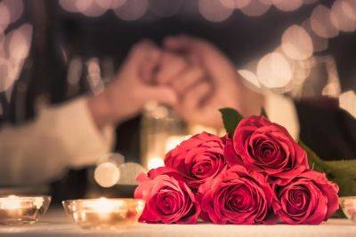 Valentine’s Day Gift Guide 2024: The Most Romantic NYC Hotel Dinners - forbes.com - France - New York - city New York