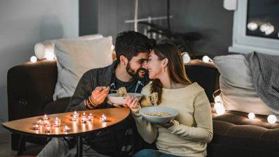 Valentine’s Day Gift Guide 2024: The Tastiest Travel Snacks For Frequent Flying Sweethearts - forbes.com - Japan - New York