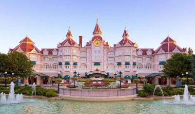 Disneyland Paris Opens The First Luxury Hotel Dedicated To Immersive Disney Royal Stories - forbes.com - France
