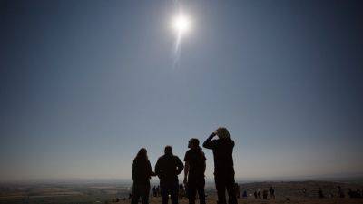 The best places to see the 2024 total solar eclipse - nationalgeographic.com - France - Usa - New York - state Missouri - Mexico - Canada - county Ontario - state Vermont - county Island - state Maine - state Oklahoma - state Pennsylvania - state Texas - state New Hampshire - state Arkansas - state Ohio - state Indiana - state South Carolina - state Kentucky - county Brunswick - state Illinois - county Prince Edward - county Greenville