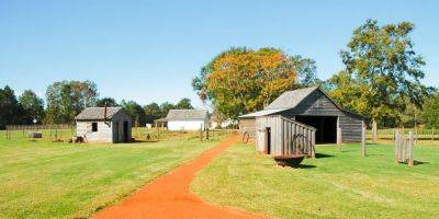 Look inside Jimmy Carter's peanut farm, where he grew up with no electricity or running water - insider.com - Georgia - New York - county White