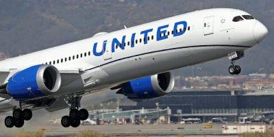 A United Boeing 787 with 176 people on board had to divert after the pilot's screens went blank over remote northern Canada - insider.com - Los Angeles - Canada - city Chicago - county Bay - county Hudson