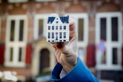 KLM’s 105th Delft Blue House collectible honors a mansion on 3 canals - thepointsguy.com - Netherlands - city Amsterdam