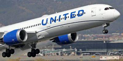 A 6-year-old United Airlines passenger was left scarred after her hot meal fell off a faulty tray table, lawsuit says - insider.com - Israel - state New Jersey - city Chicago - city Tel Aviv, Israel - city Newark, state New Jersey