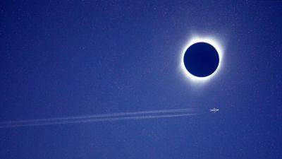 This Delta Flight Will Chase the Solar Eclipse on April 8 - cntraveler.com - Usa - New York - Mexico - Canada - city Atlanta - city New York - county Dallas - Austin - state Texas - city Los Angeles - city Detroit - city San Antonio - city Salt Lake City - city Fort Worth - county Worth