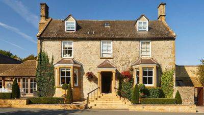 Inside This 17th-Century Country Spa Hotel In The Cotswolds - forbes.com - Britain