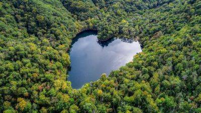 Fall in love with 10 heart-shaped places around the world - nationalgeographic.com - Australia - San Francisco - city Dubai